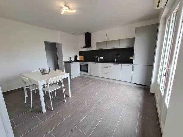 Appartement de 80m2 à louer sur La Tour-sur-Orb