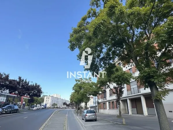CRETEIL VILLAGE - AVENUE BROSSOLETTE-RUE DE JOLY