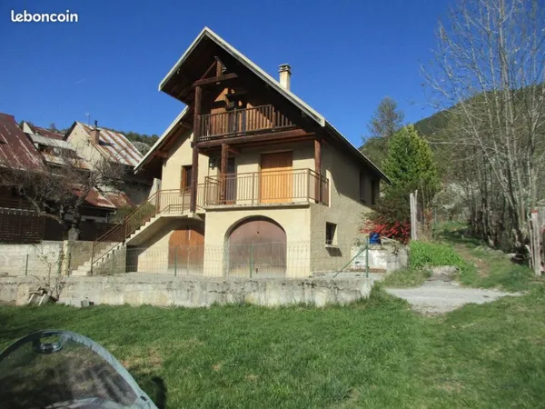 Maison à louer à l'année