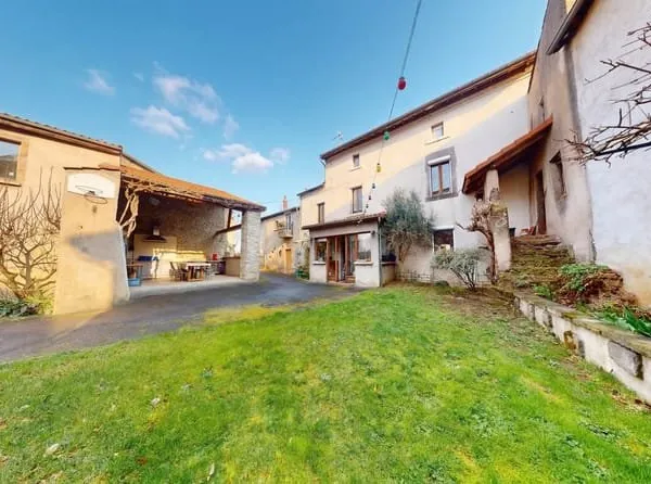 Propriété de 160m2 habitables sur son terrain clos et arbor