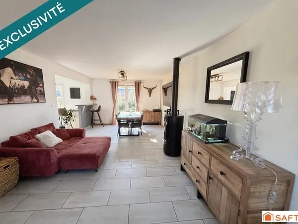 Maison 88 m² avec jardin, garage et parking.