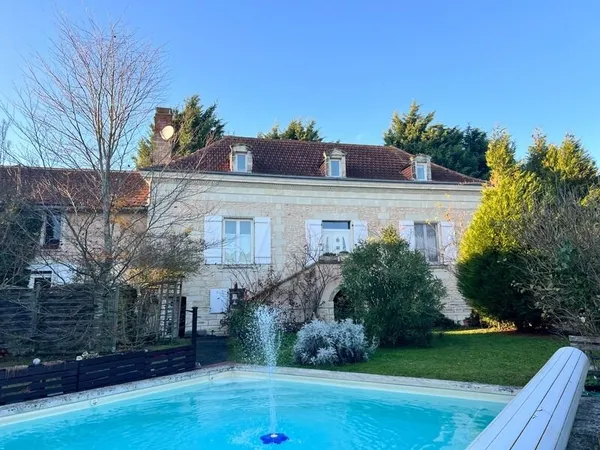 Maison de maitre avec dépendances, piscine Châtellerault EST