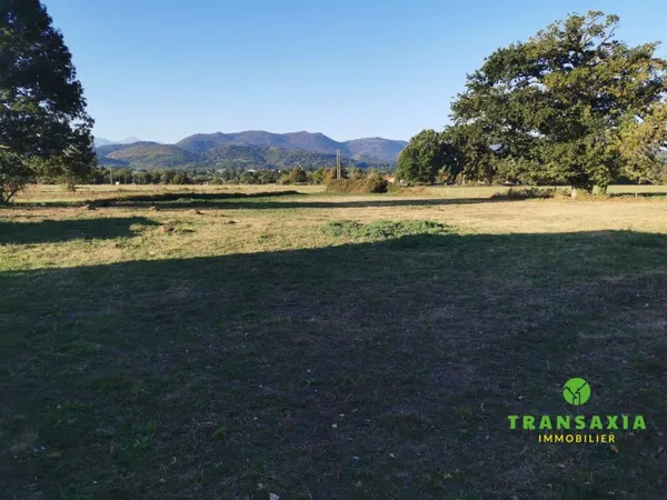 Grand terrain plat à Gajan