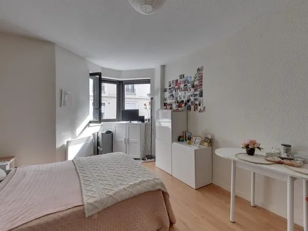 COQUET STUDIO DE 28M2 AVEC CAVE GRENOBLE ALSACE-LORRAINE GAR