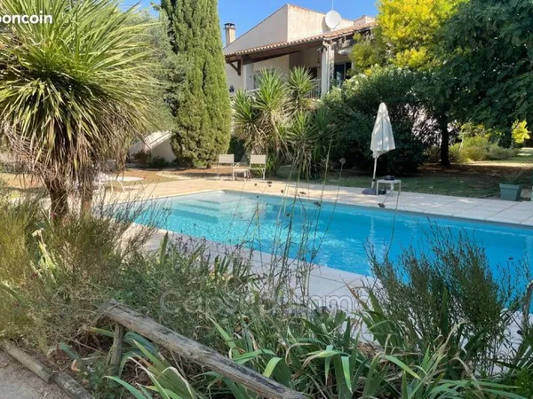 Maison 5 pièces 140 m²