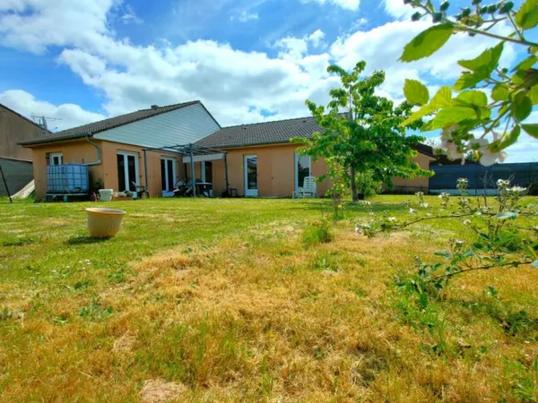 Flesselles : Pavillon 100m2 de plain pied avec 3 chambres, j