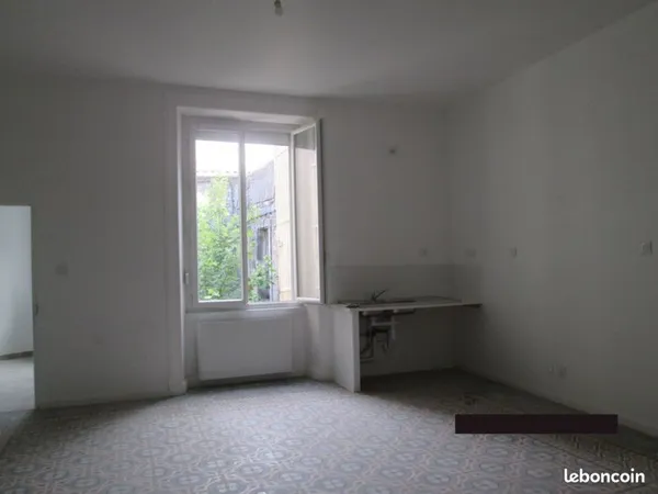 Studio lumineux refait à neuf