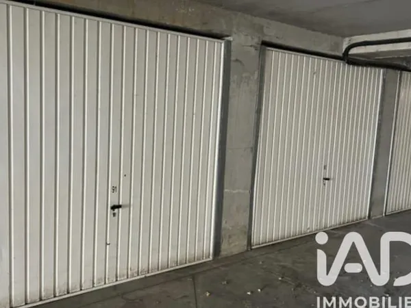 Stockage Vente Plaisir   19000€