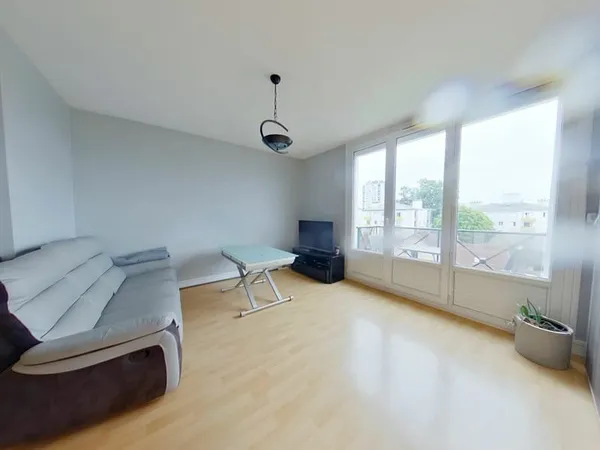 TOURS GIRAUDEAU - T4 - 67.80 m²