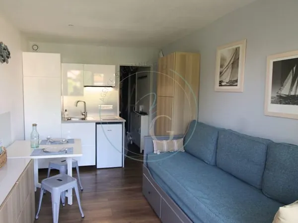 SAINTE-MAXIME - Studio au coeur de Sainte-Maxime avec balcon et parking