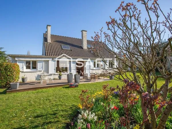 SUPERBE MAISON FAMILIALE
