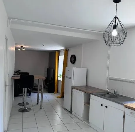 Soucieu-en-Jarrest - A LOUER T2 de 54m². Loyer: 512€