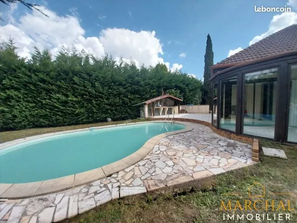 Propriété 6 pièces 187 m²