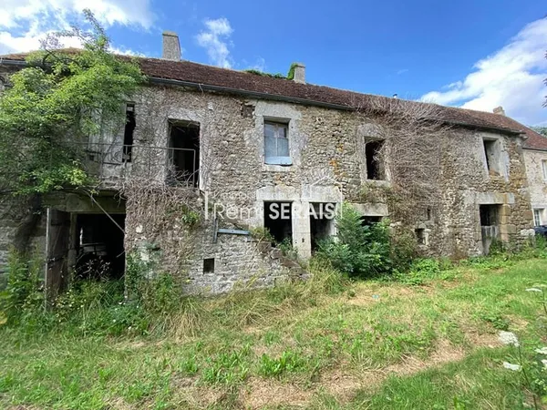 Maison en pierre à rénover avec dépendance