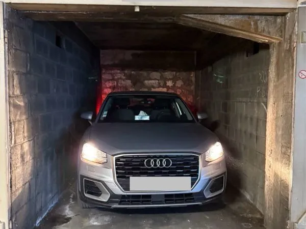 Location box parking