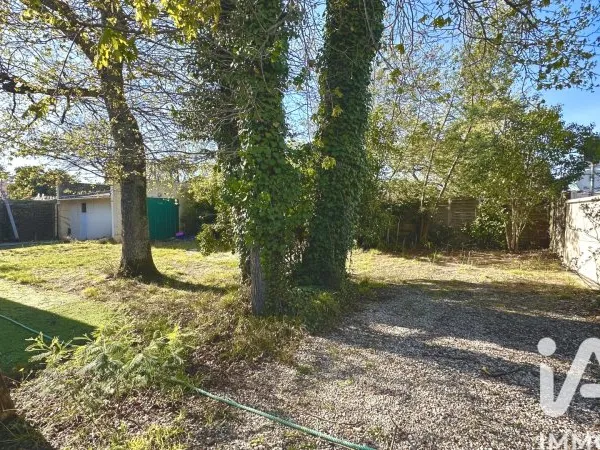 Terrain 254 m²