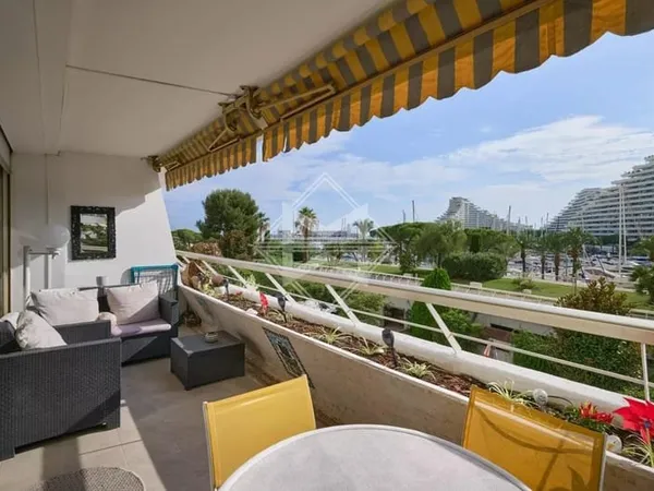 Appartement rénové "Pied dans l'eau"