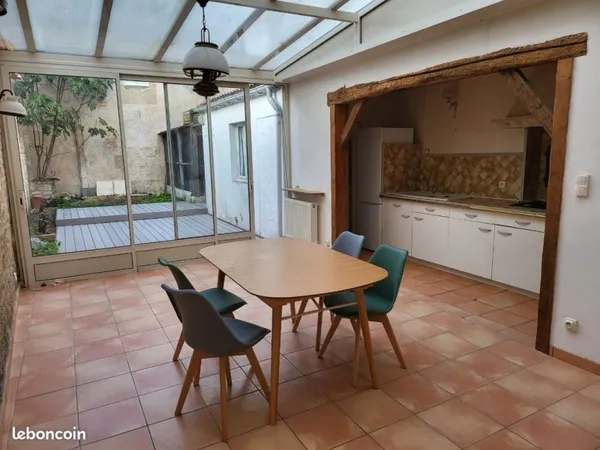 Appartement meublé 3 pièces 64m2 avec jardin, loyer charges comprises