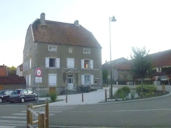 maison avec 3 appartement de 120 m°