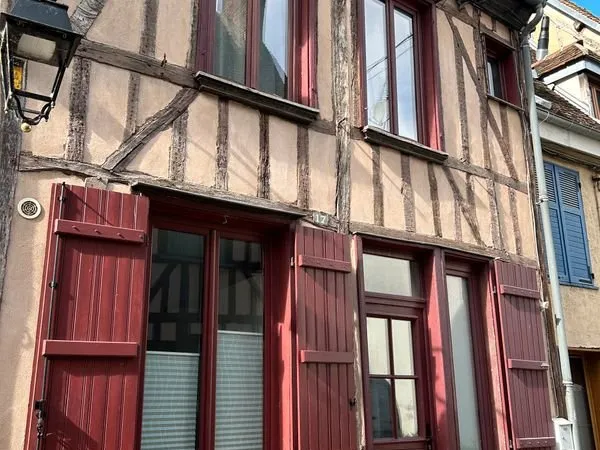 Maison de charme située à Beauvais (60000), en centre-ville, dans un secteur calme et agréable