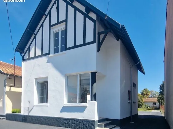 Maison de ville - 3 ch - jardin - clim - DPE B - Ormeau Figarol
