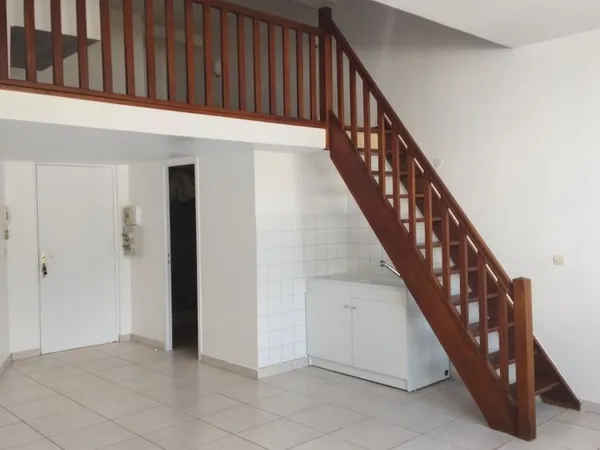 A louer Studio à Falaise