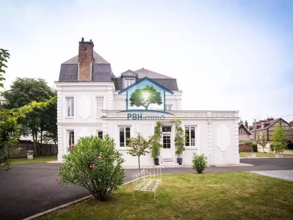 Maison 15 pièces 460 m²