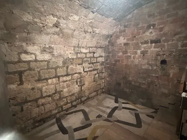 Cave 8m carrés