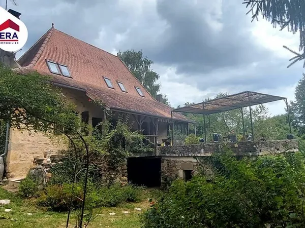 Maison de charme avec grange à fort potentiel