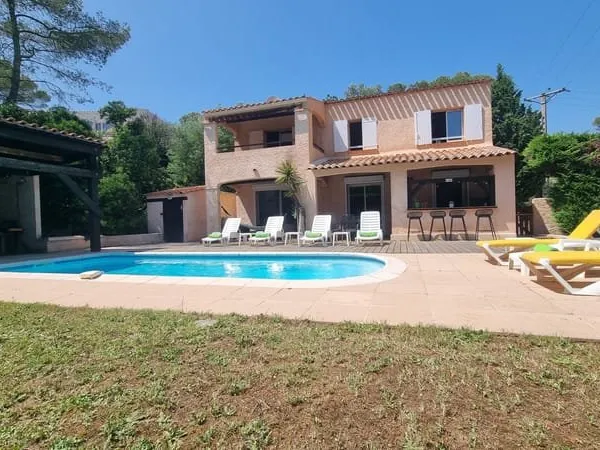 Villa provençale à Valescure, secteur les Golfs