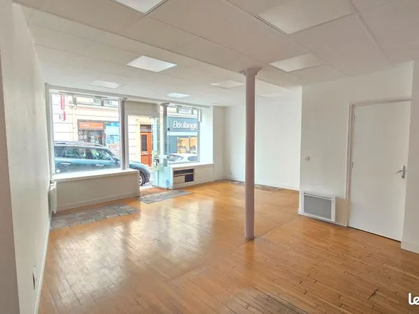 Local 40 m² SAINT CLOUD