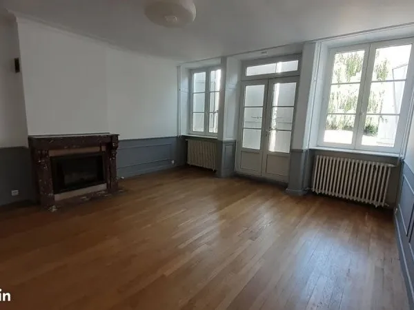 Bel appartement à Prauthoy