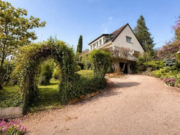 Maison 6 pièces 165 m²