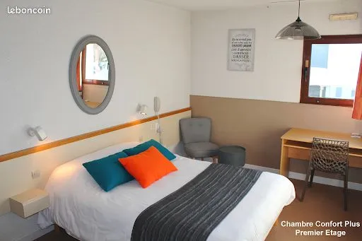 Hôtel bureau 27 chambres - affaire clé en main avec logement de fonction