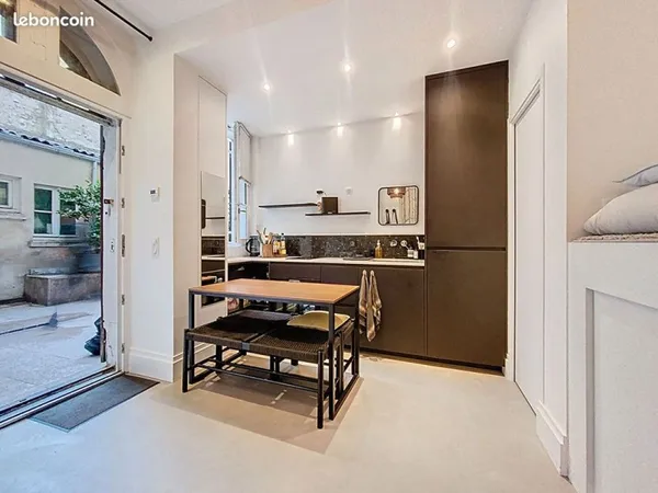 Studio 1 pièce 17 m²