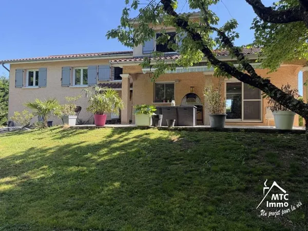 Maison 7 pièces 158 m²
