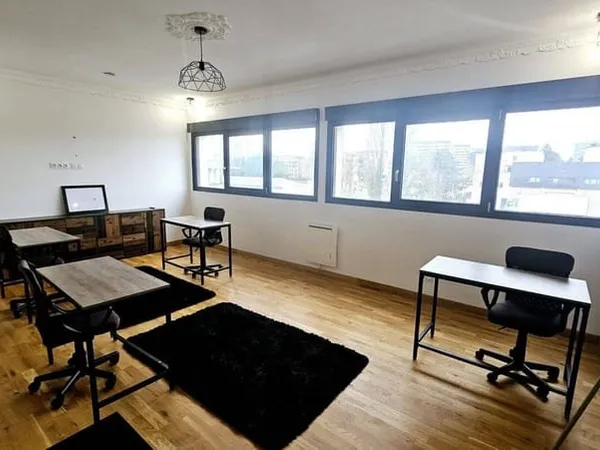 Bureaux 150 m²