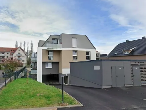 PARKING A LOUER LIPSHEIM