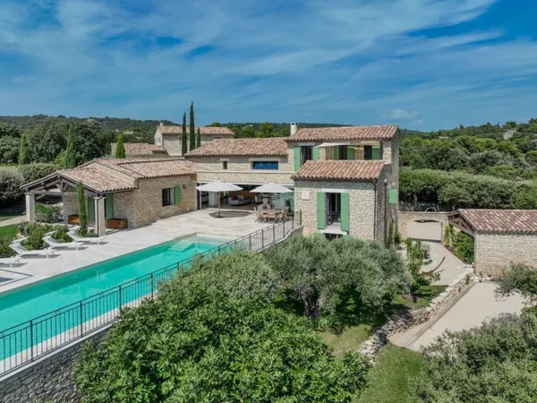 Maison individuelle 10 pièces 310 m²