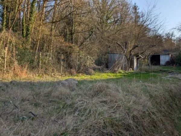 Terrain 440 m²