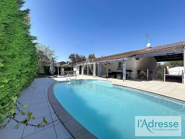 Maison de plain-pied 4 pièces 117 m²