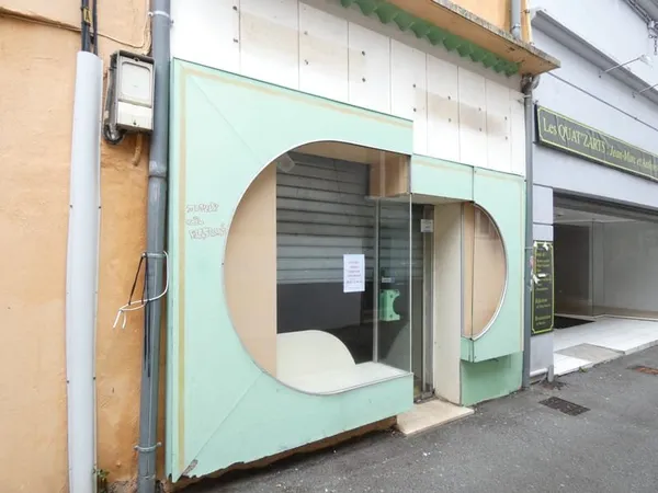 En location local de 35 m2 zone piétonne