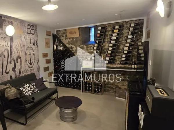 Appartement en duplex avec terrasse au coeur du village de SAIN BEL