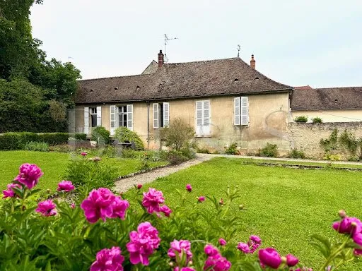 Maison 8 pièces 230 m²