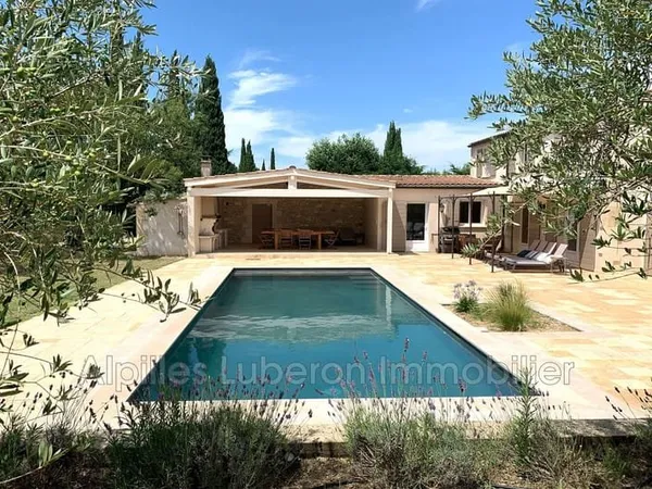 Maison 6 pièces 200 m²
