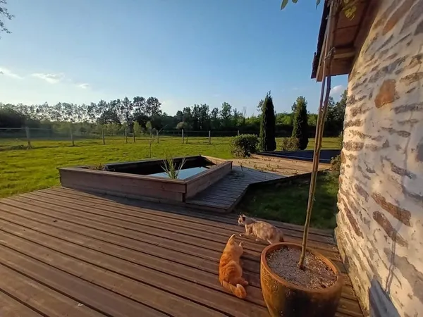 Propriété équestre de plus de 3 hectares avec maison principale et 2 apparentements en locatifs