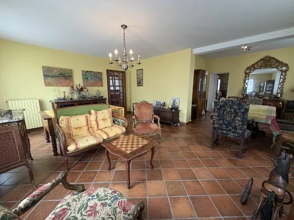 Maison 7 pièces 200 m²