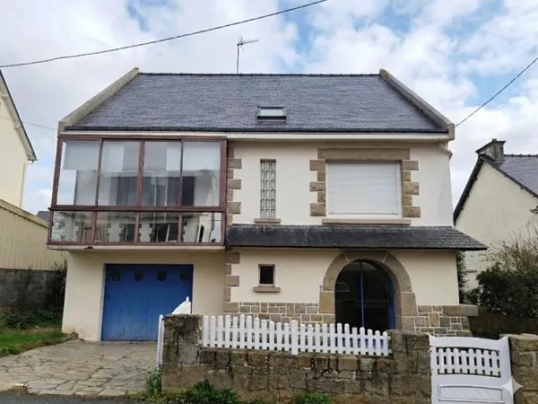 PLOUFRAGAN : Grande maison idéalement située
