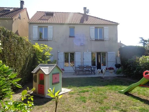 Superbe Maison Individuelle 8P et 5CH à qqs minutes à pied de la Gare de Saint Gratien