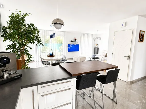 Maison récente 110 m² - 3 chambres - Pièce de vie +40 m² - Calme absolu